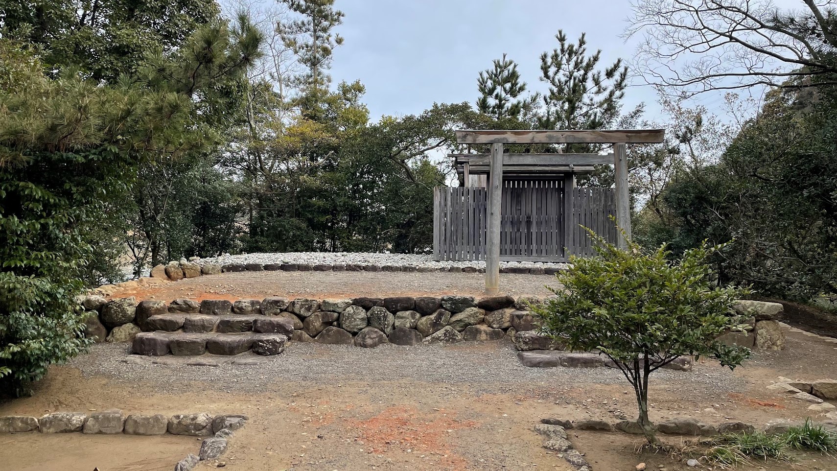 鏡宮神社｜五十鈴川と朝熊川に囲まれた景観抜群の社