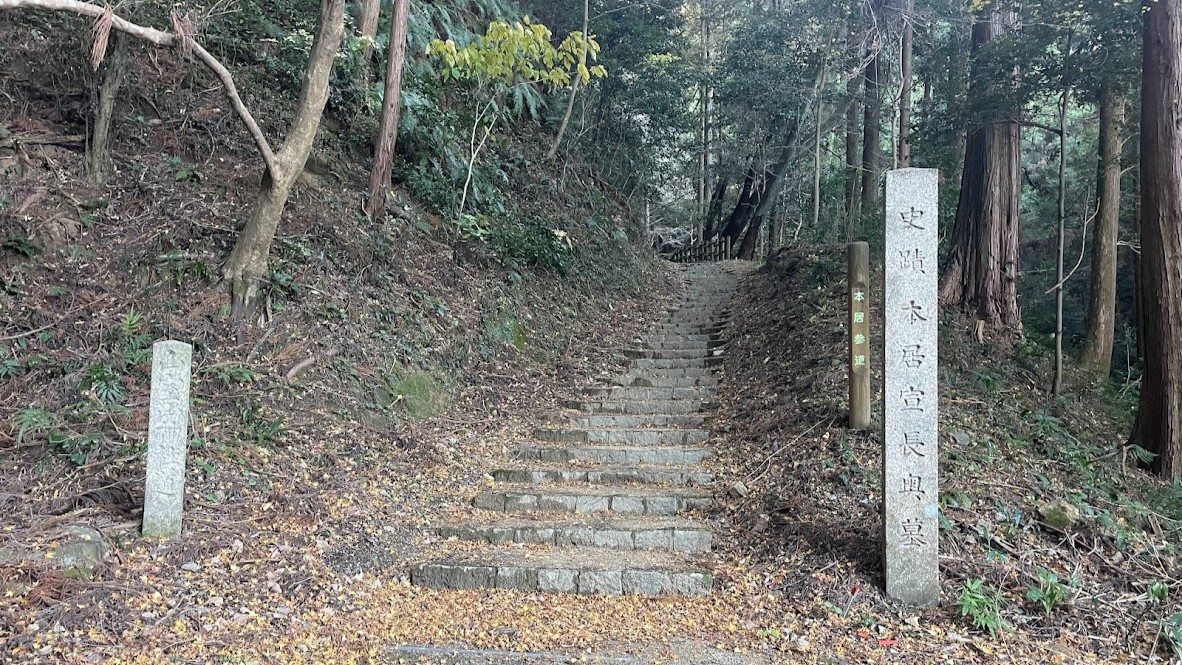 松阪ちとせの森｜豊かな自然の山の中にあるハイキングにも人気の公園