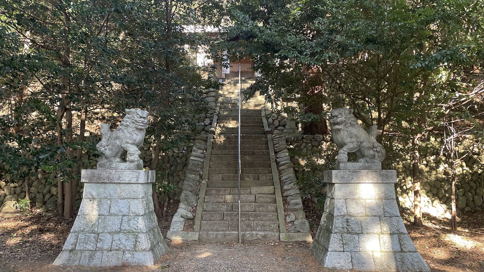 弥牟居神社｜天王山と呼ばれる傾斜地にある式内社に比定される神社